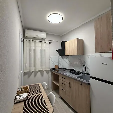 John Baker's Apartamento Polychrono
